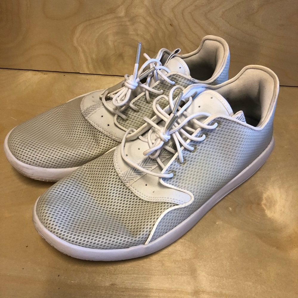 Low top Jordan Athletic Shoe